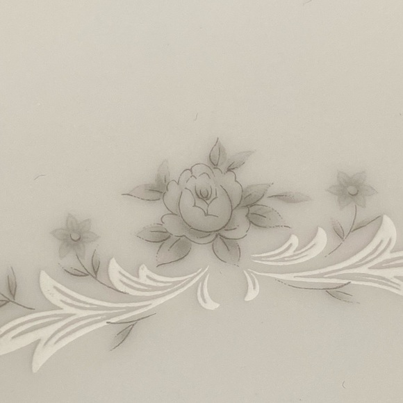 Sango China Japan JULIE 5 round dinner plates 10.5 inch gray floral pattern - Picture 4 of 10